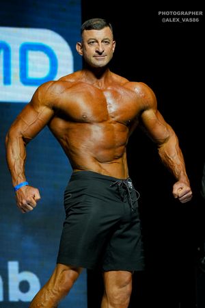 MEN'S PHYSIQUE МАСТЕРА +40